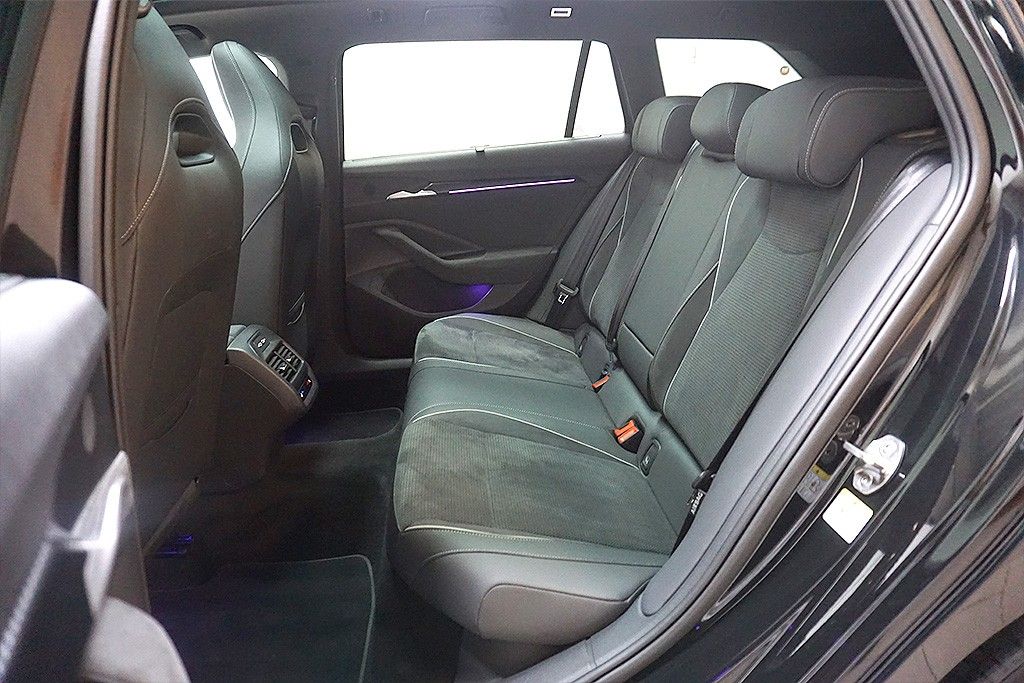 Skoda Superb 2.0TDI DSG Sportline 4x4 Virtual VOLL