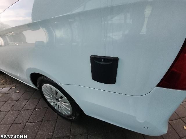 Mercedes-Benz V 250 d 4MATIC - Samsaru's Car Outlet