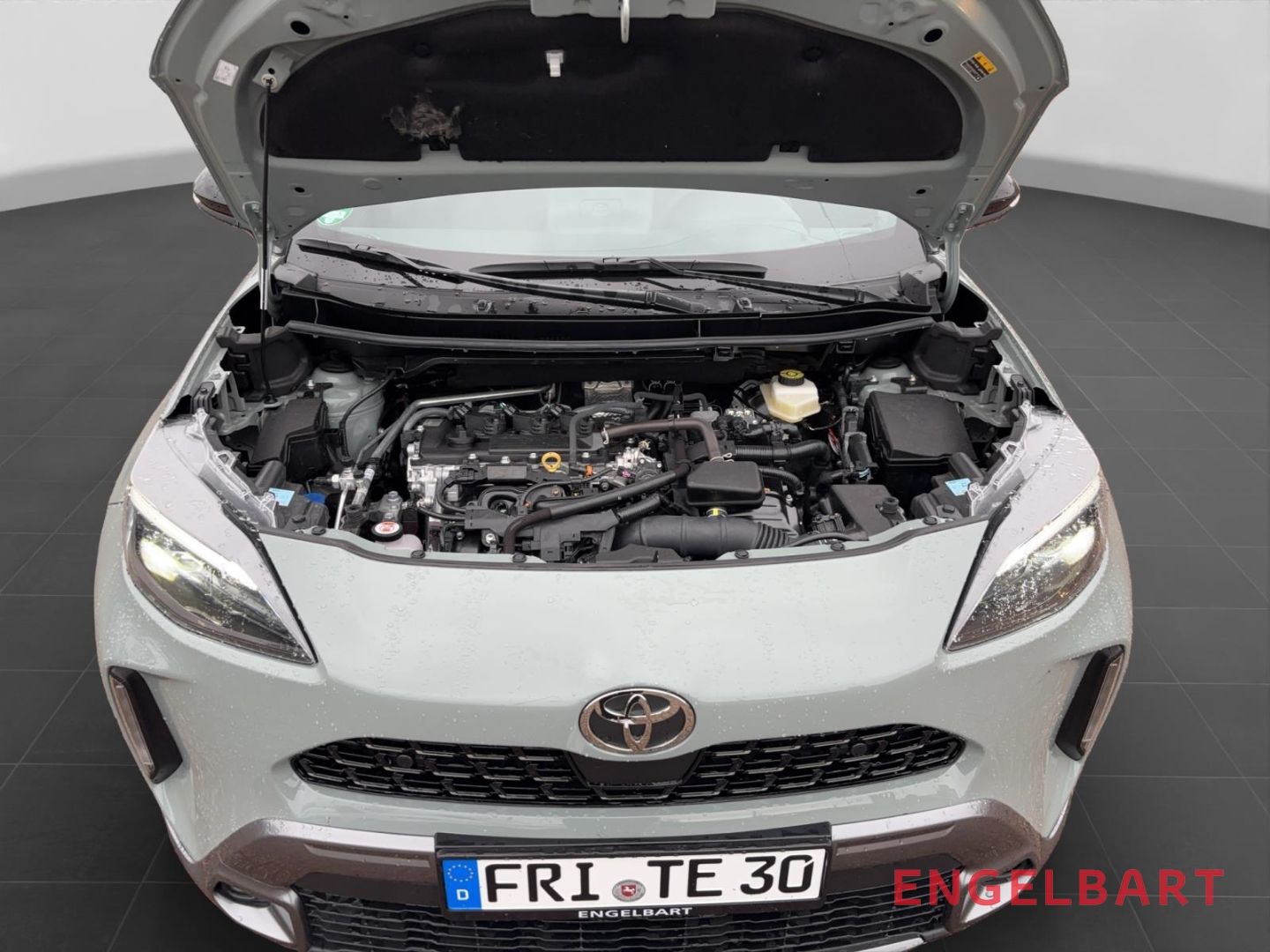 Toyota Yaris Cross Cross1,5-l Premiere Edition 4x4 HUD