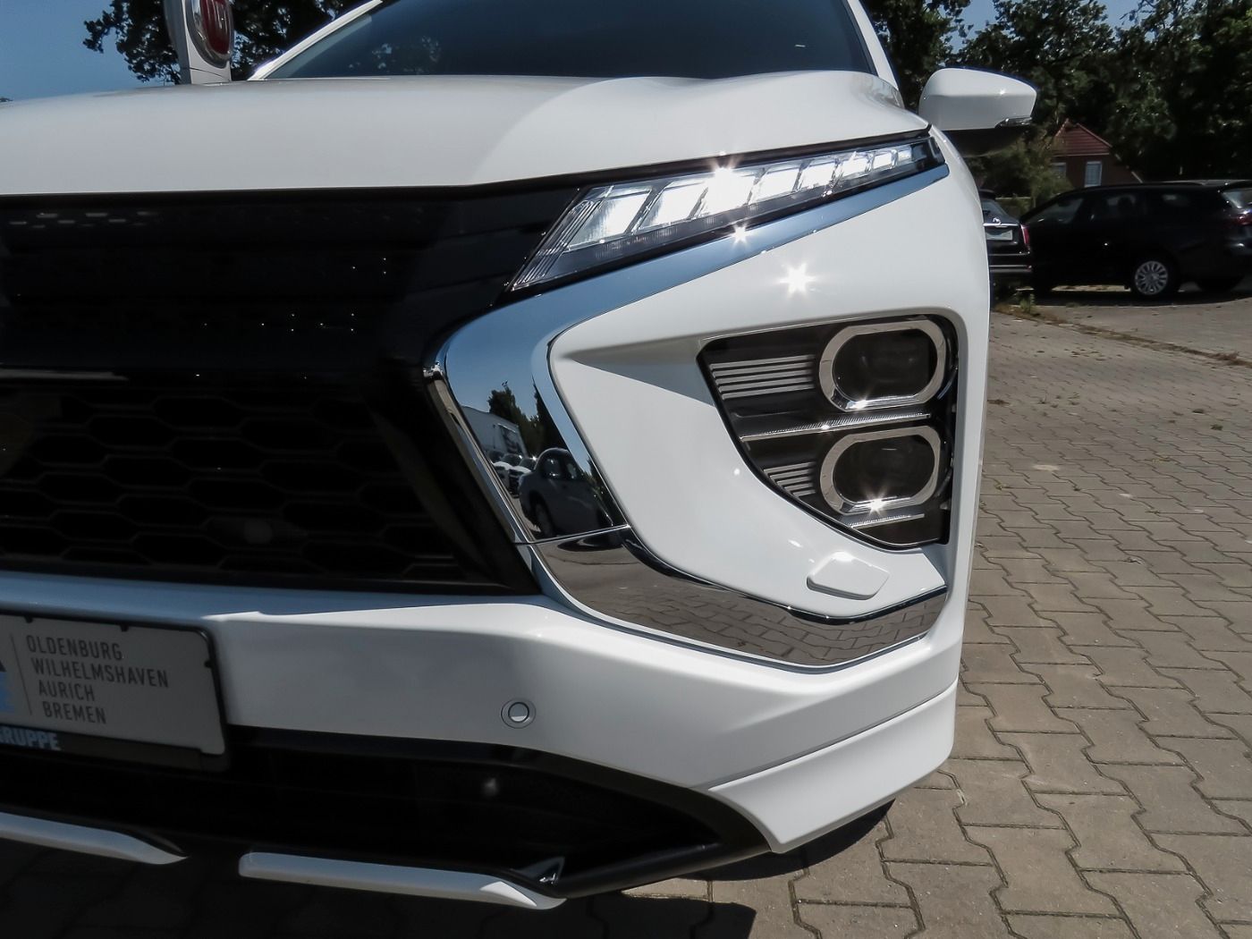 Mitsubishi Eclipse Cross Plus 2.4 MIVEC Select +LED+360+SHZ