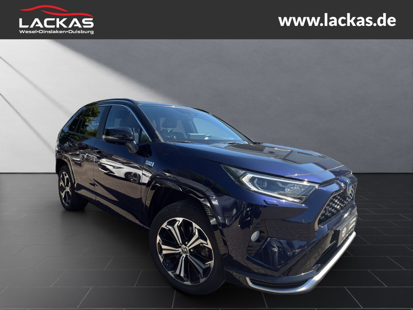 Toyota RAV 4 Plug-In Hybrid 4x4 - Samsaru's Car Outlet