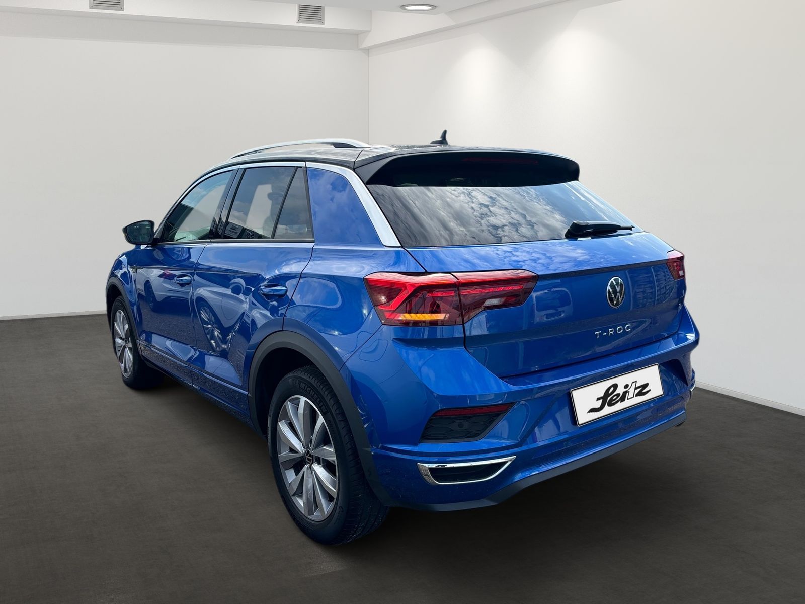Volkswagen T-Roc 1.5 TSI Style - Samsaru's Car Outlet