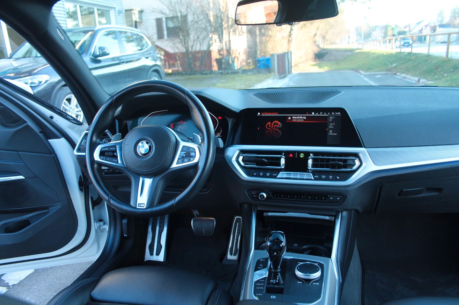 BMW 320 d xDrive M Sport - Samsaru's Car Outlet