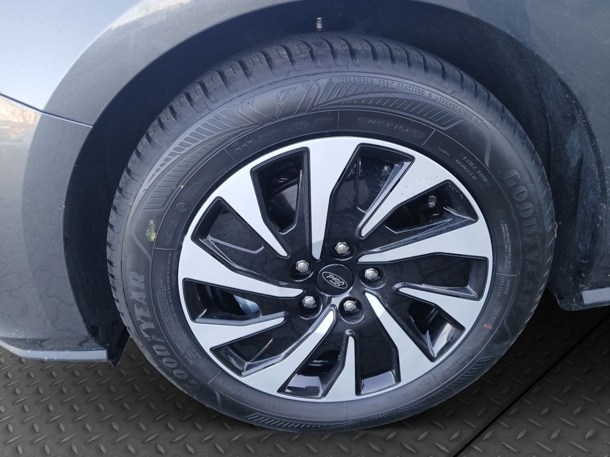 Ford Focus Titanium Edition Turnier AUT | LED | NAV |