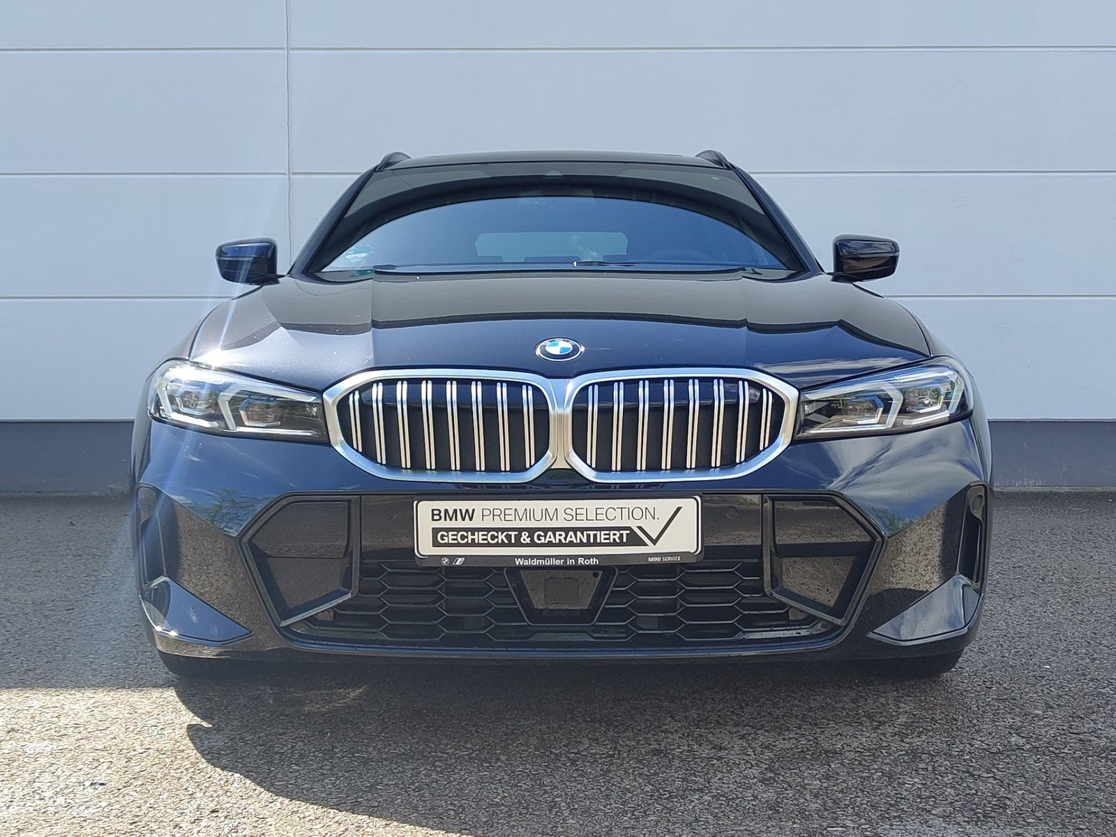 BMW 320d Touring M Sportpaket - Samsaru's Car Outlet