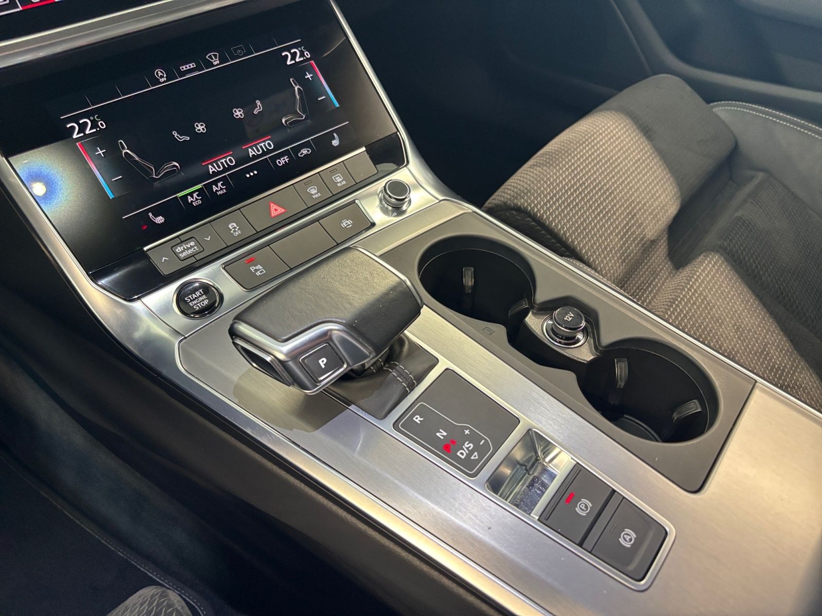 Audi A6 Avant 45 TFSI S line S tronic - Samsaru's Car Outlet