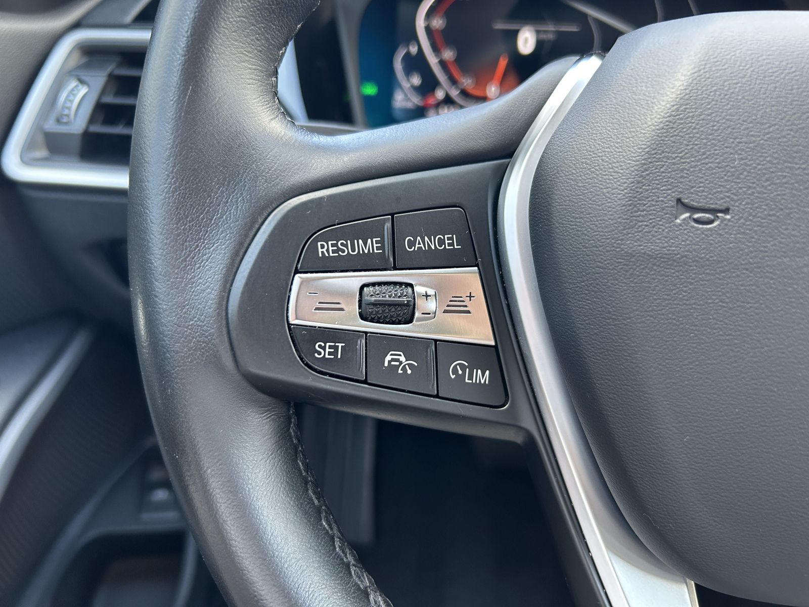 BMW 320d Touring - Samsaru's Car Outlet