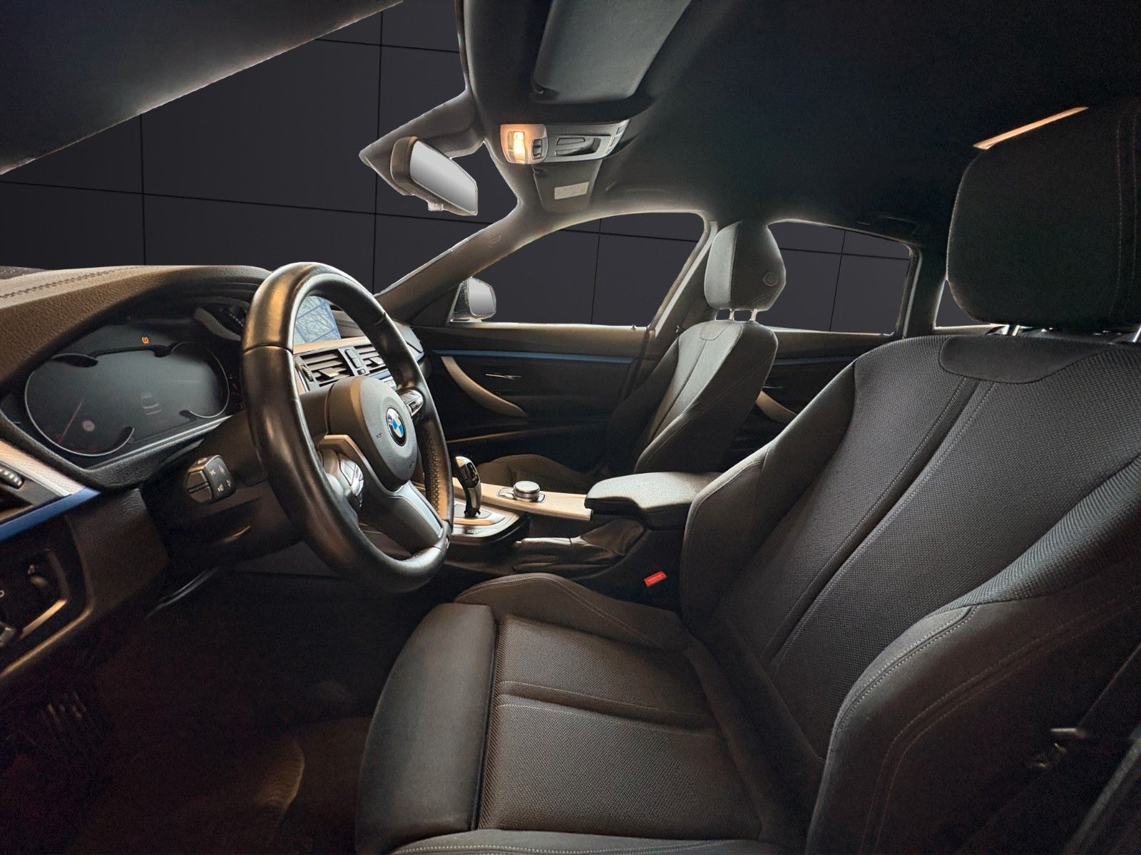 BMW 320 M Sport - Samsaru's Car Outlet