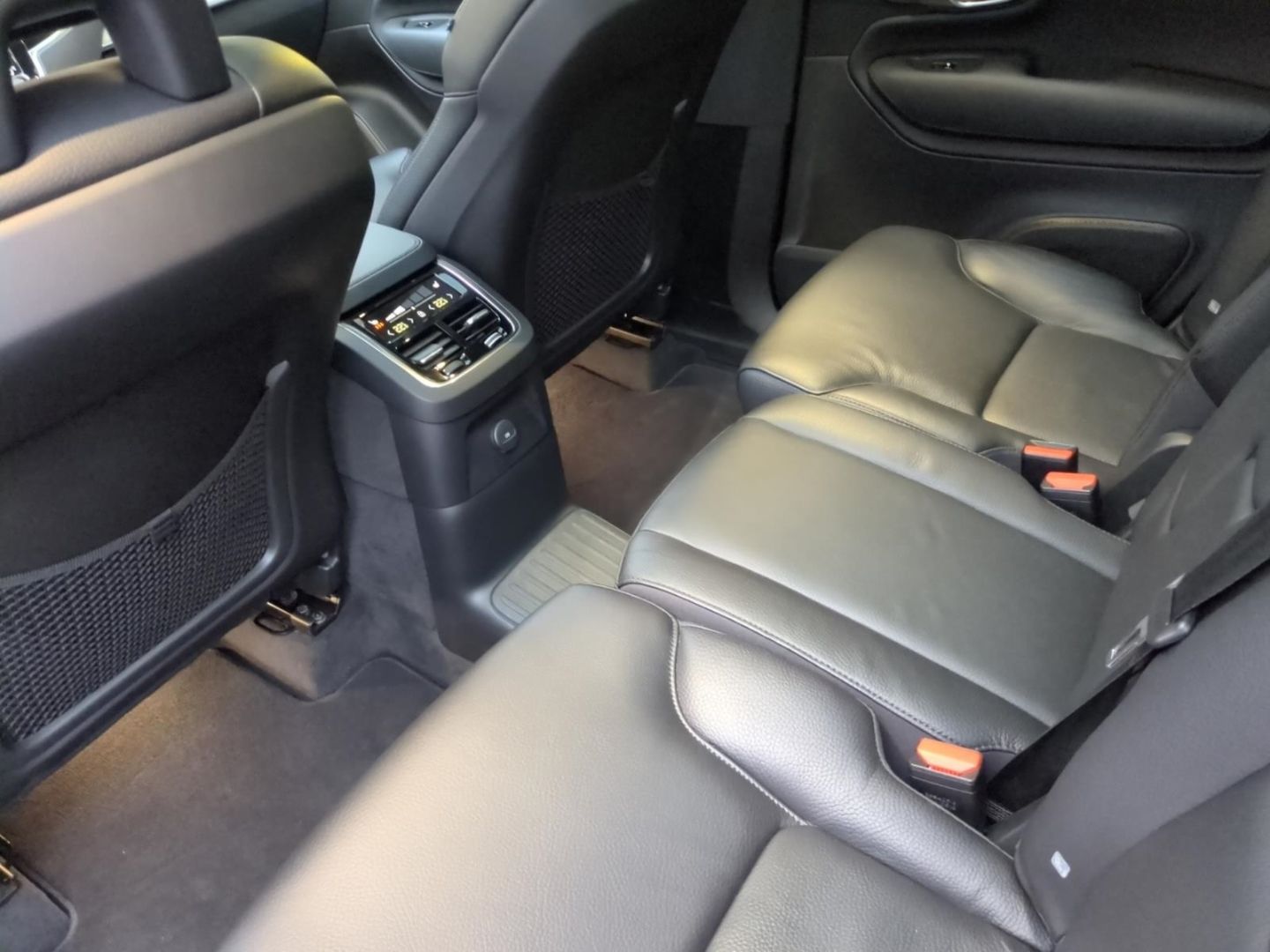 Volvo XC90 T8 Recharge Inscription Expr. *Pano*HUD*AHK