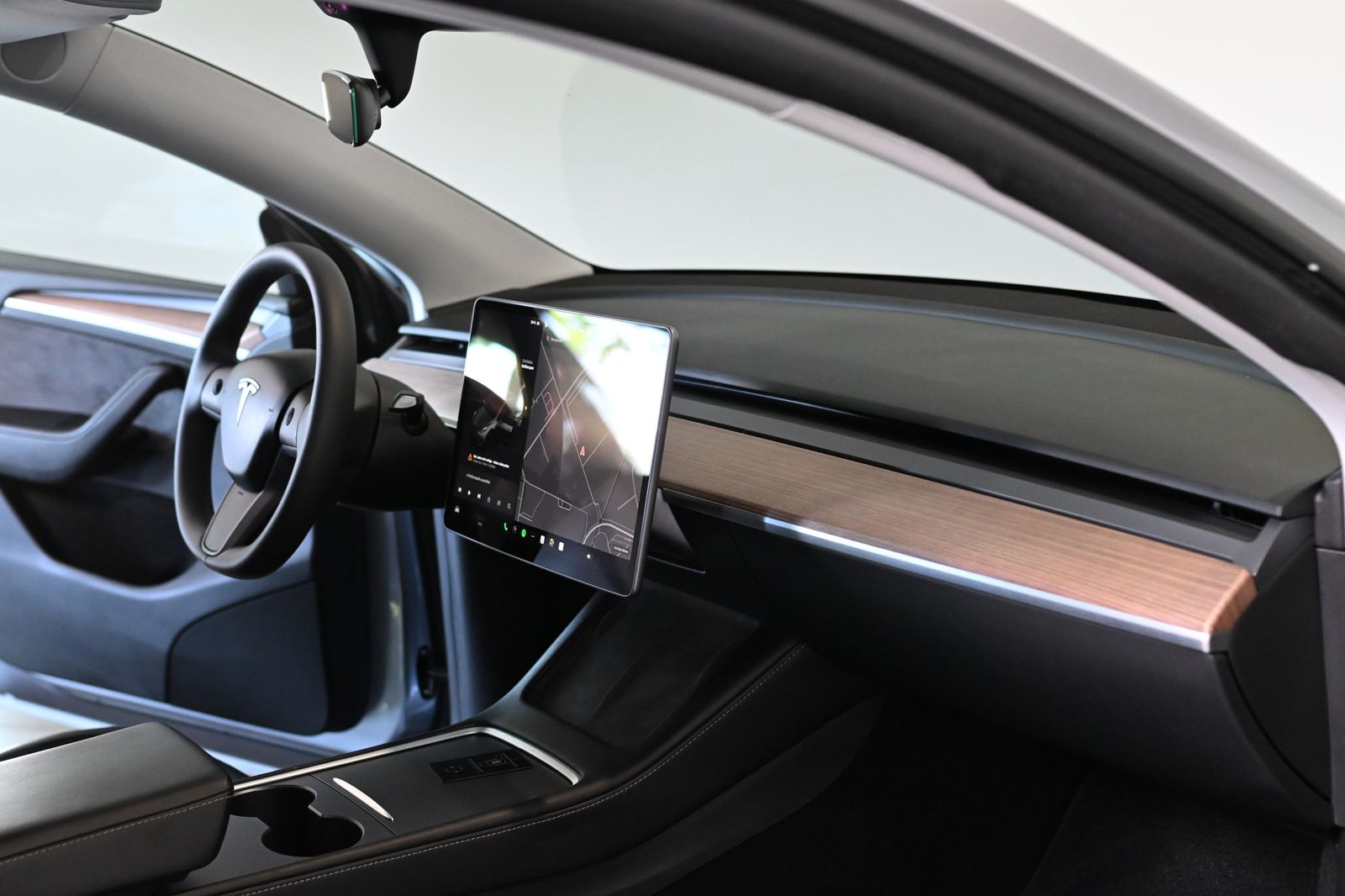 Tesla Model Y Long Range Dual AWD Pano ACC 20"