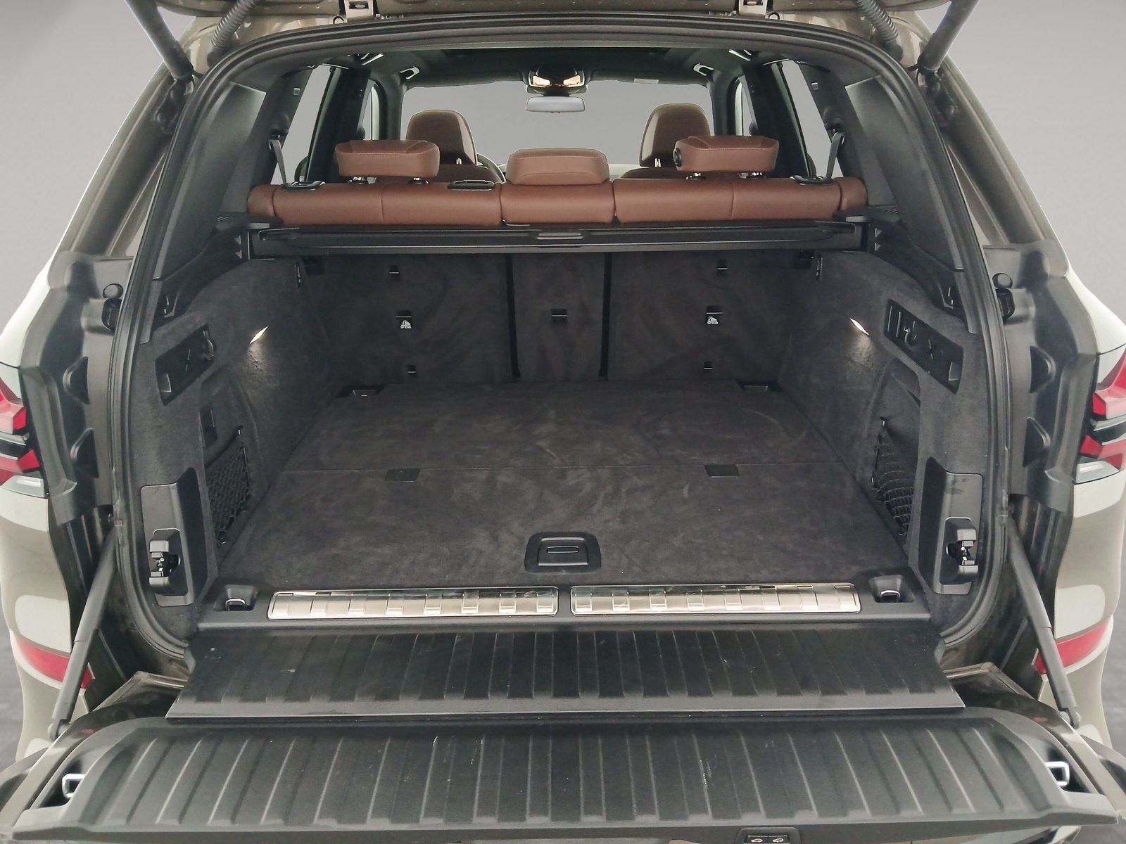 BMW X5 xDrive50e M Sport AHK Komfortsitze DAPr. Pano