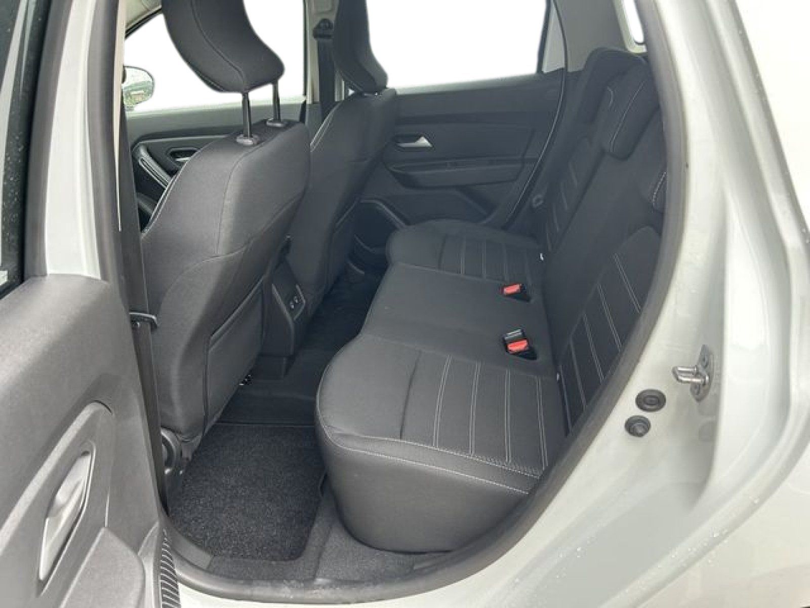 Dacia Duster TCe 150 EDC - Samsaru's Car Outlet