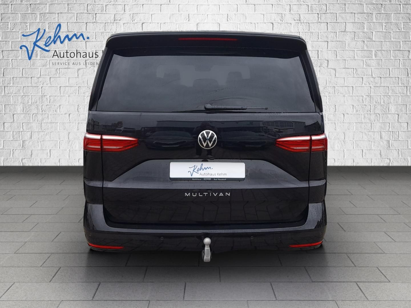Volkswagen Multivan Life 2.0 TDI - Samsaru's Car Outlet