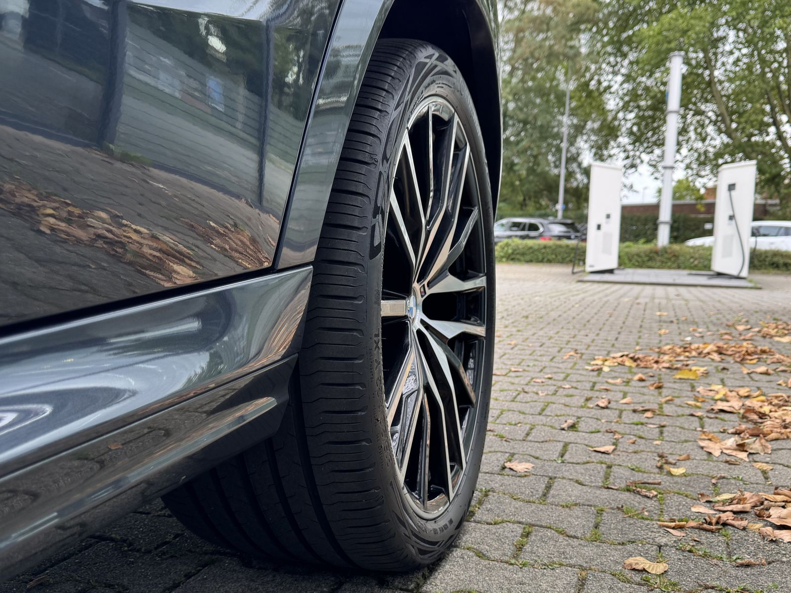 BMW X6 xDrive30d M Sport AHK PANO LASER Sitzklima