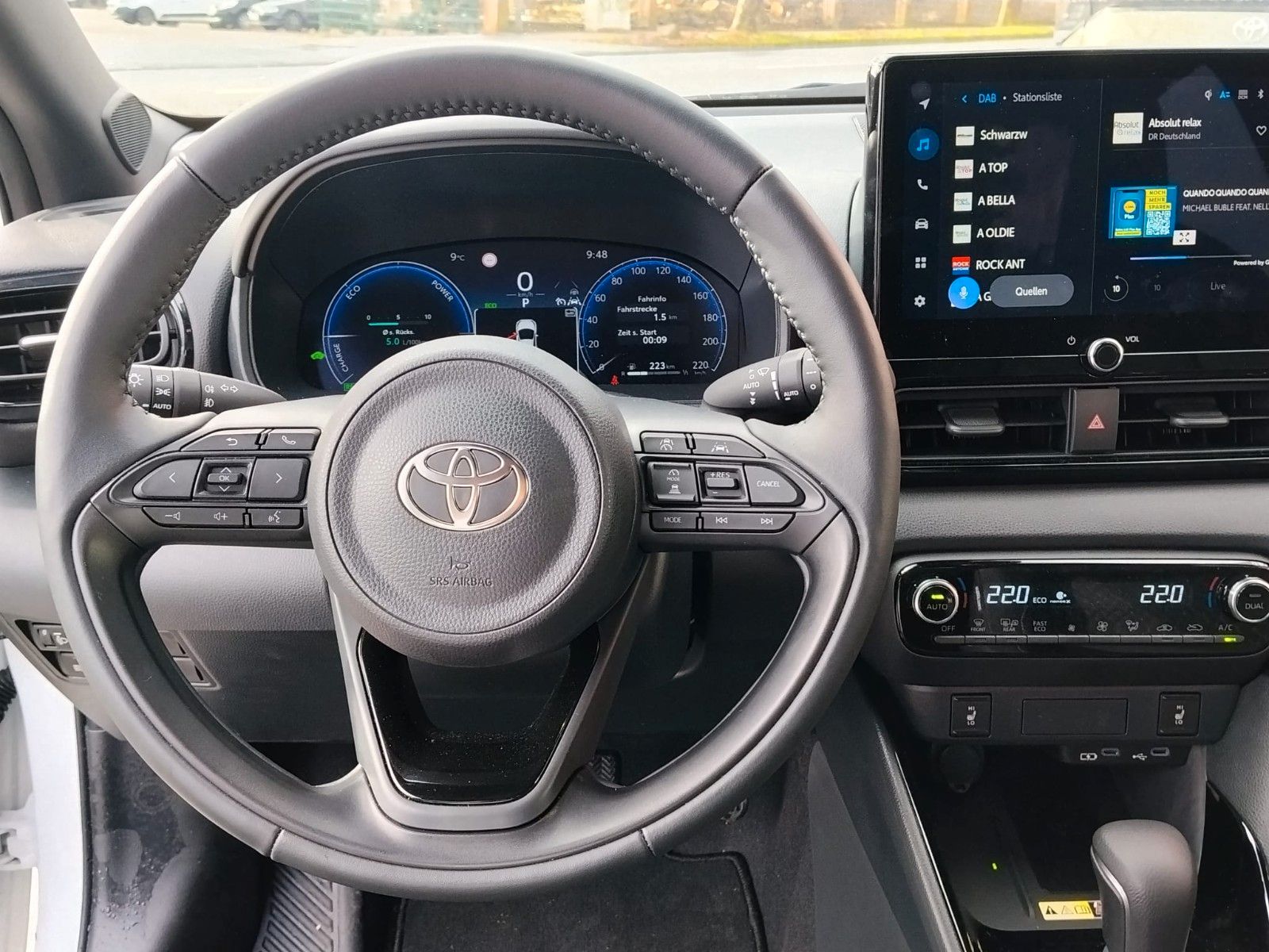 Toyota Yaris Hybrid Style Plus