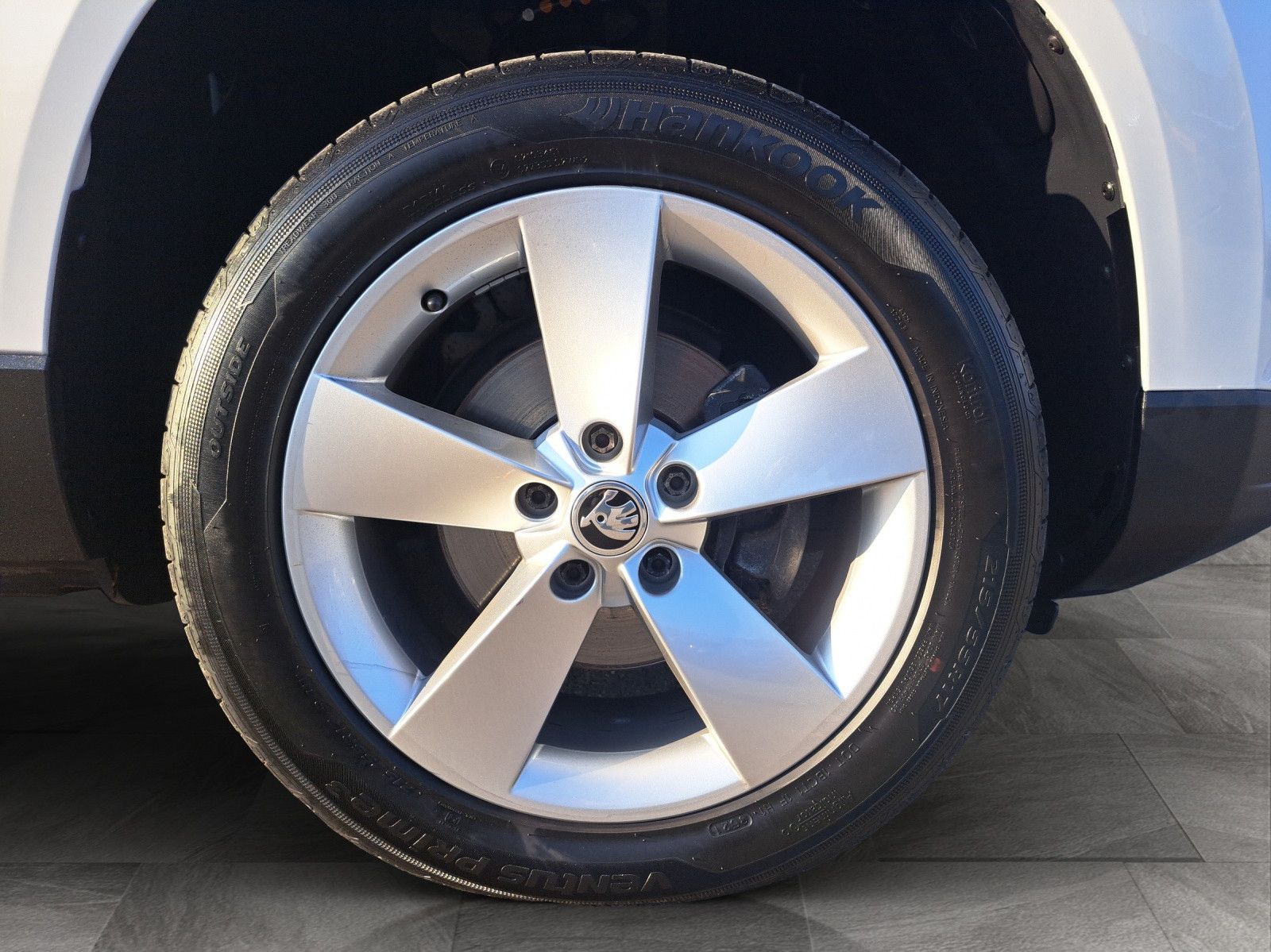 Skoda Karoq Ambition 1.5 TSI DSG - Samsaru's Car Outlet