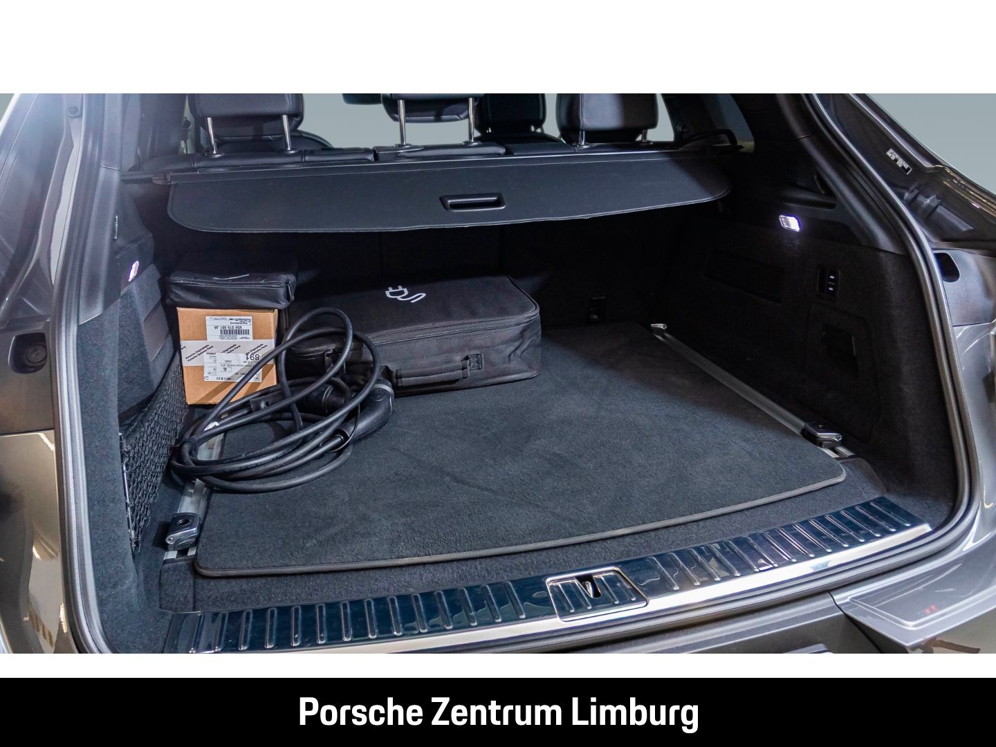 Porsche Cayenne E-Hybrid InnoDrive BOSE Luftfederung LED