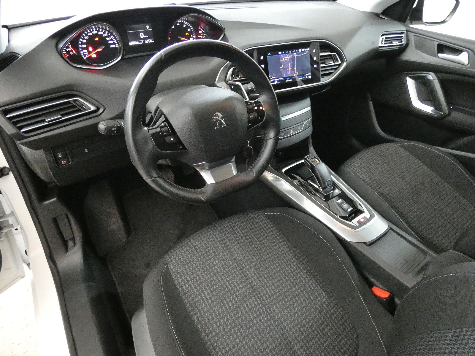 Peugeot 308 Active Pack - Samsaru's Car Outlet