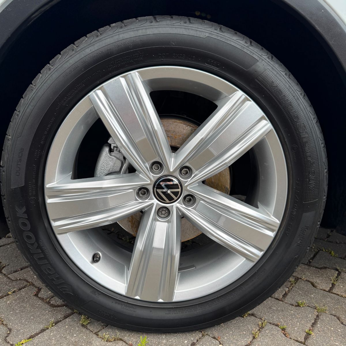 Volkswagen Tiguan 1.5 TSI - Samsaru's Car Outlet