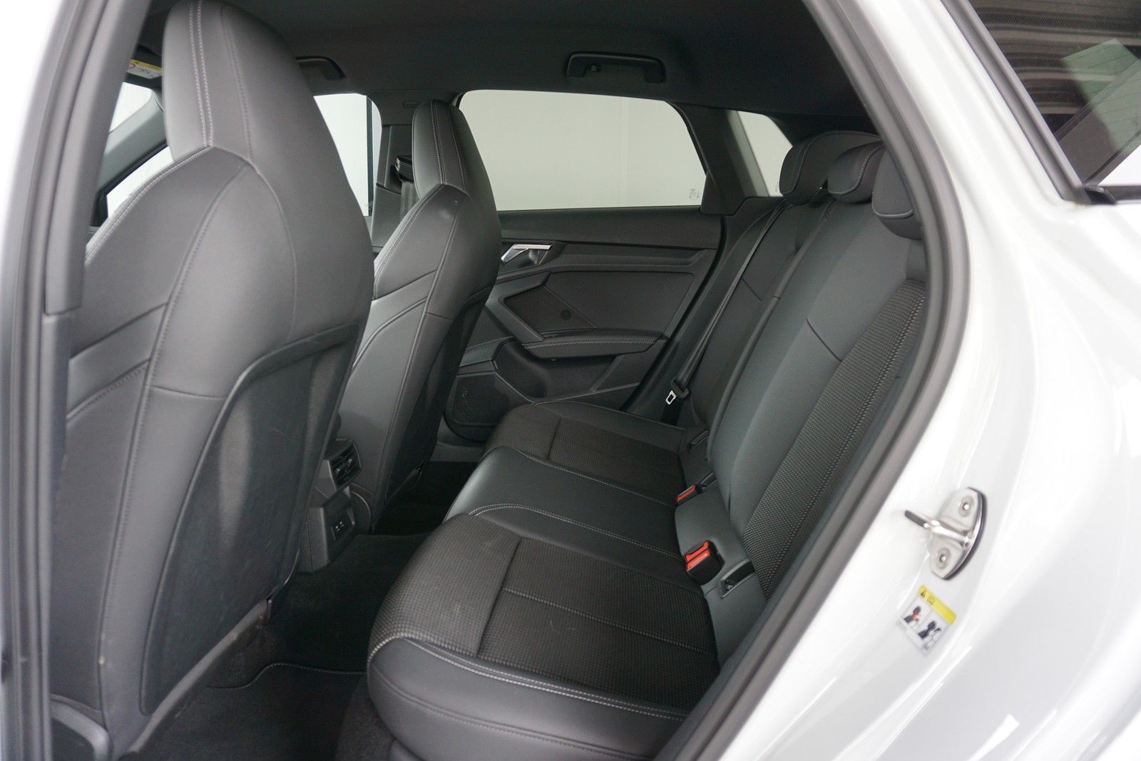 Audi A3 Sportback 45 TFSI e S line - Samsaru's Car Outlet