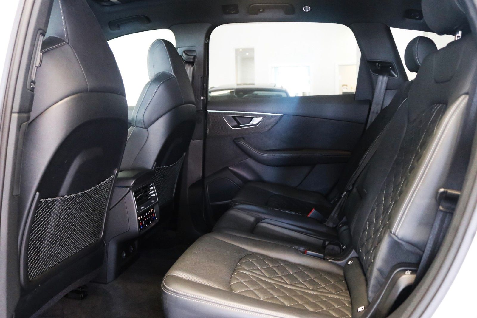 Audi Q7 50 TDI competition plus Laser HUD 7-Sitzer