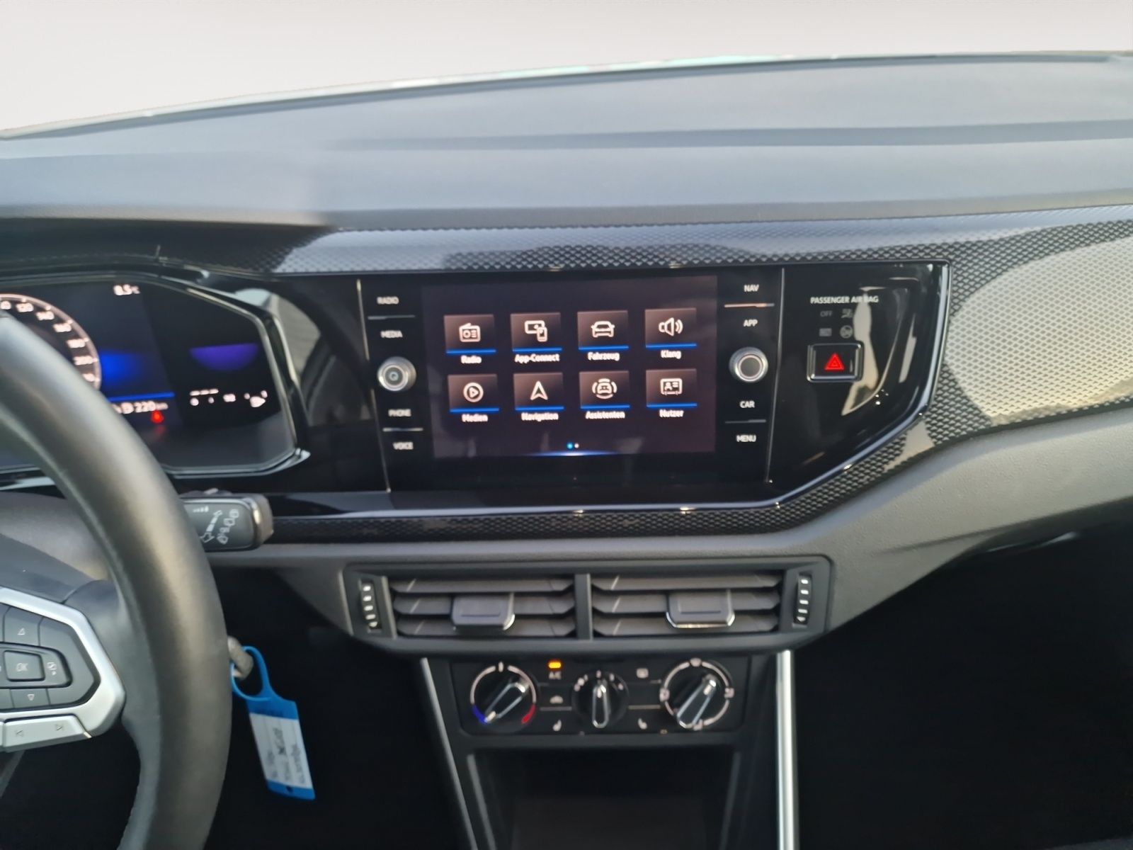 Volkswagen Taigo 1.0 TSI Life - Samsaru's Car Outlet