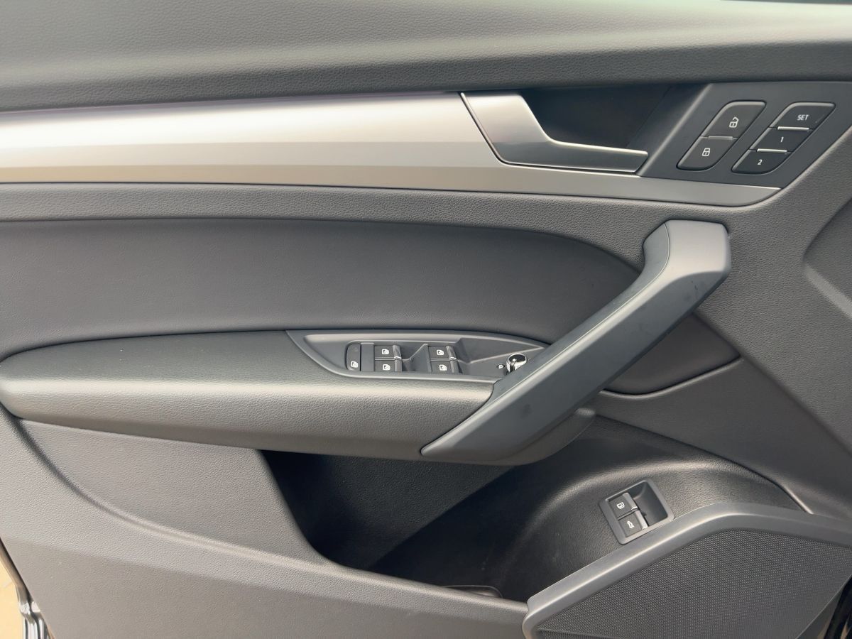 Audi Q5 50 TFSI e S line quattro S tronic Matrix Pano