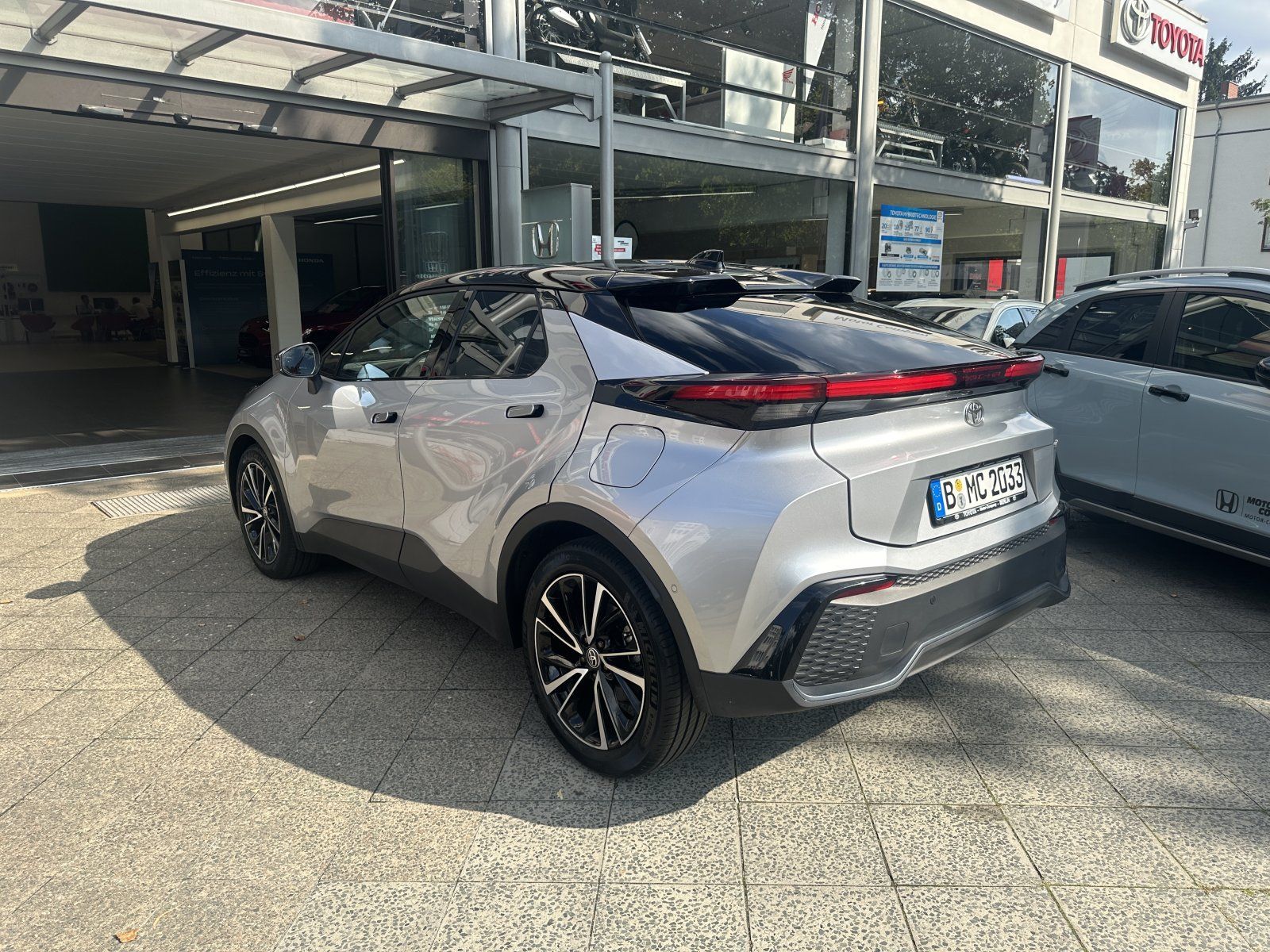 Toyota C-HR 2,0 Hybrid Lounge FWD
