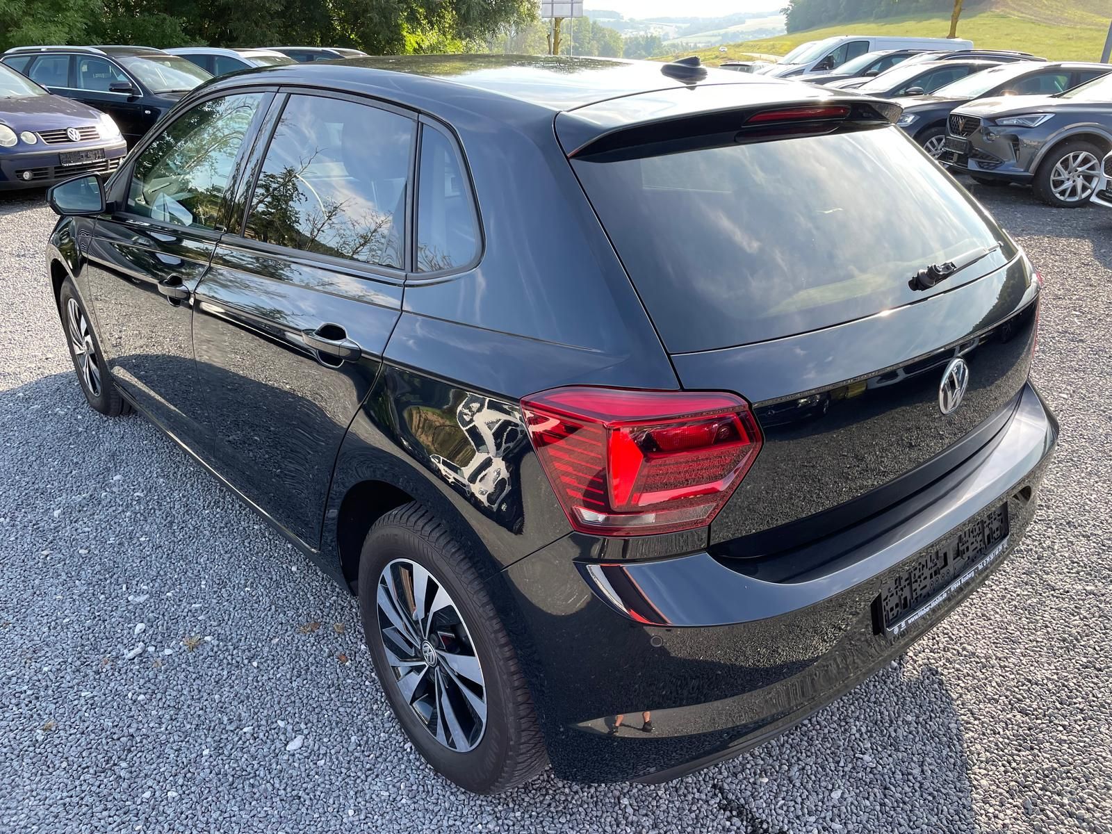 Volkswagen Polo VI 1.0 TSI Comfortline - Samsaru's Car Outlet