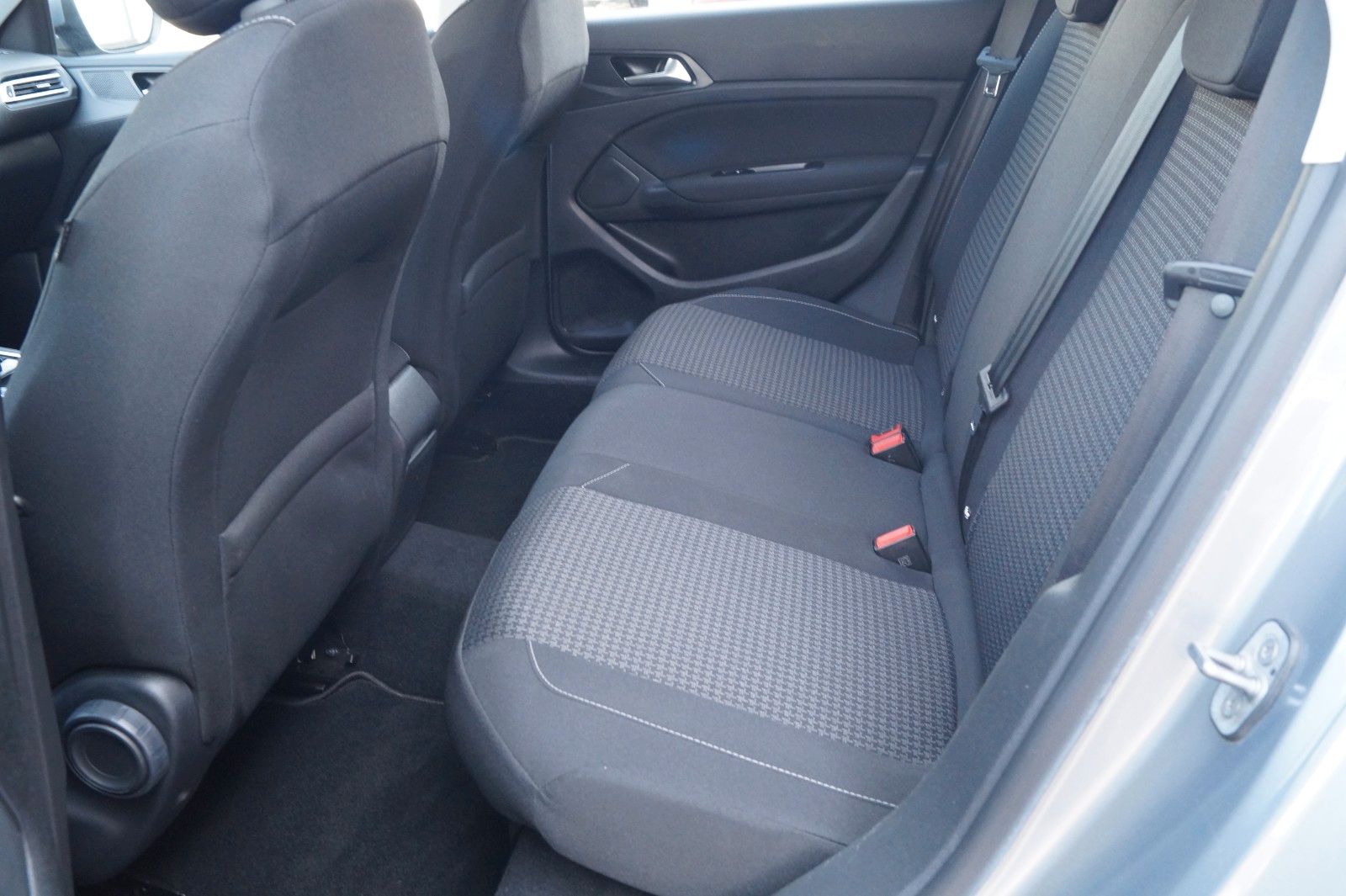 Peugeot 308 SW Active - Samsaru's Car Outlet