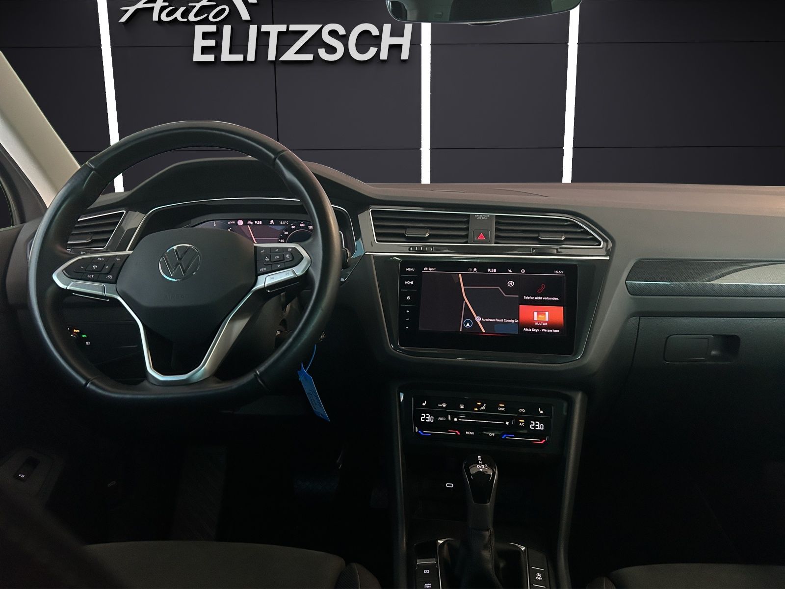 Volkswagen Tiguan TDI Elegance DSG 4M Matrix Navi ACC AHK S