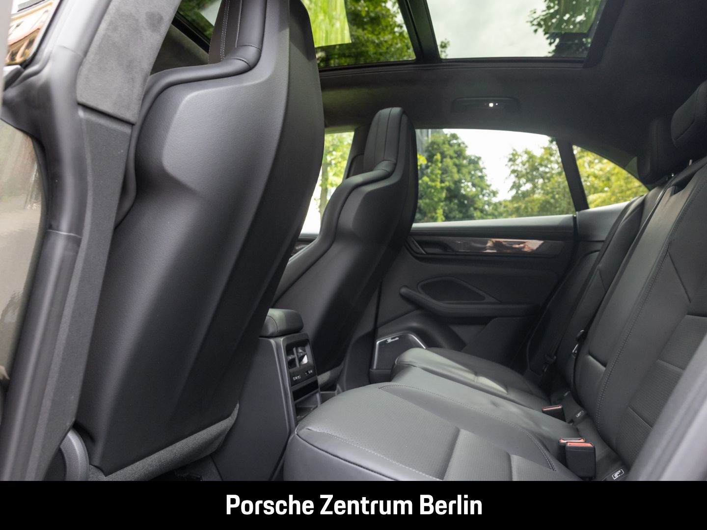 Porsche Macan Turbo Burmester Rückfahrkamera Panorama