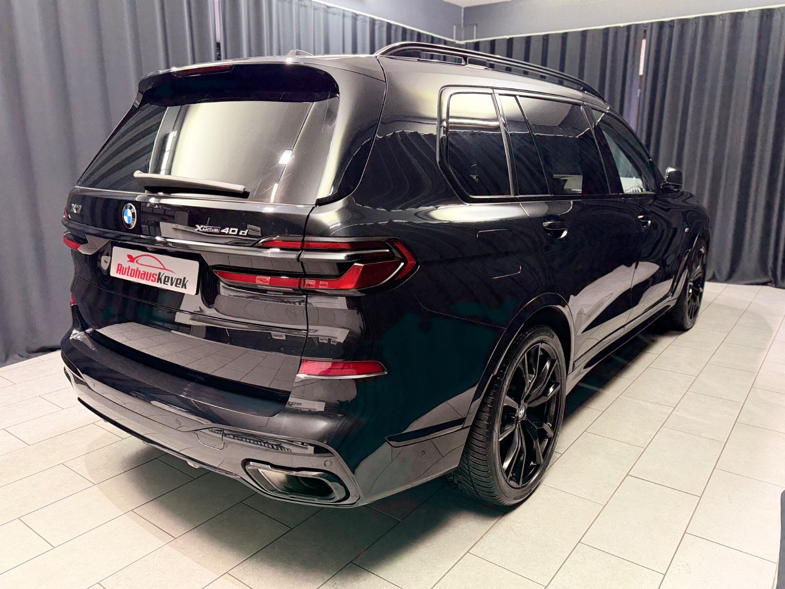 BMW X7 xDrive 40d M SPORT PRO|LUFT|PANO|7-SITZER|AHK