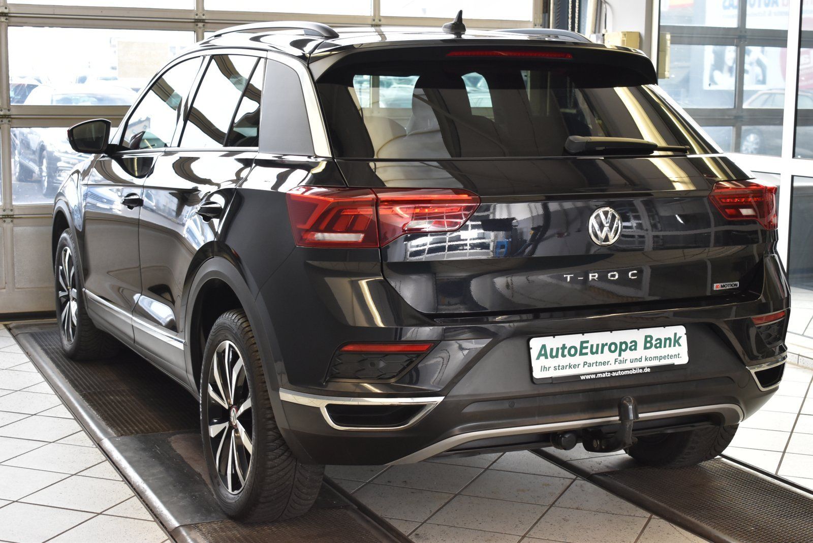 Volkswagen T-Roc 2.0 TSI Sport 4Motion - Samsaru's Car Outlet