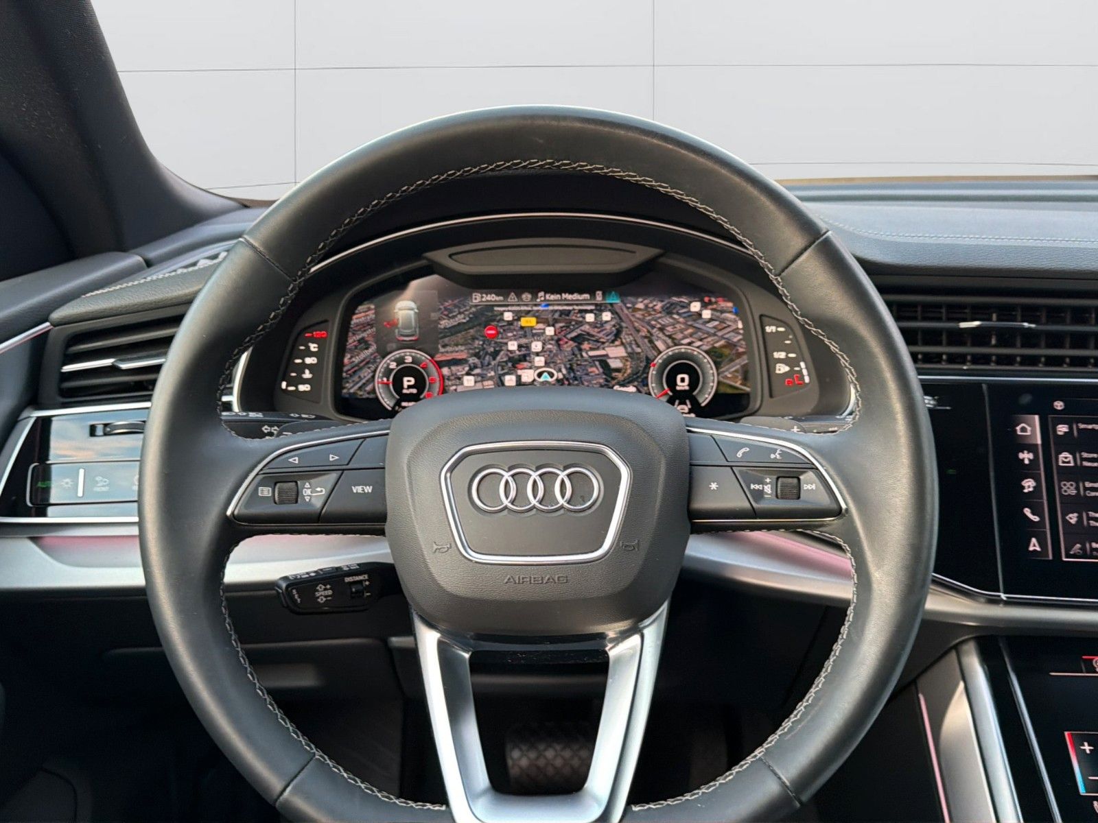 Audi Q8 50 TDI quattro S line 21"  Valcona B&O Laser