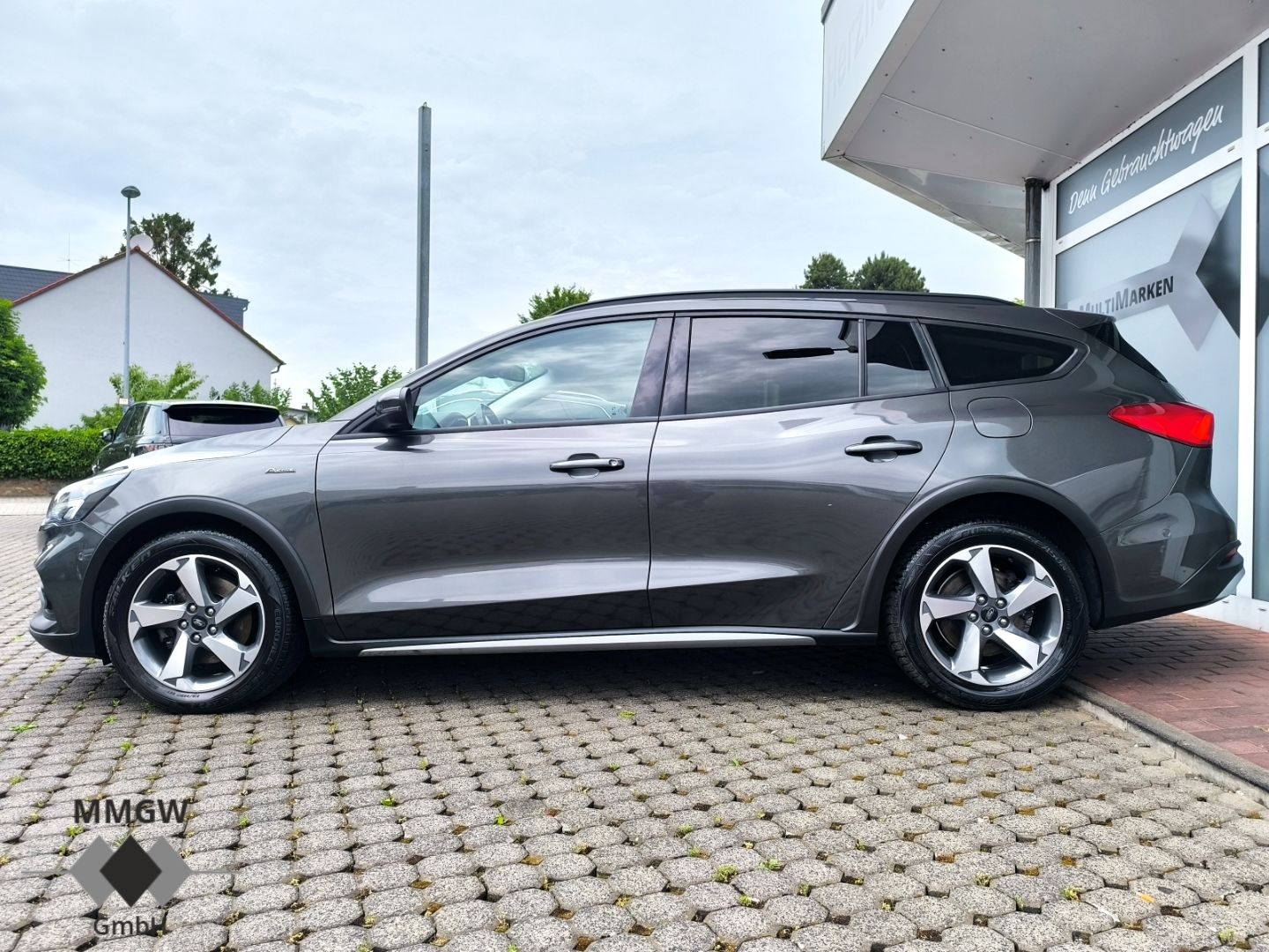 Ford Focus Turnier Active - Samsaru's Car Outlet