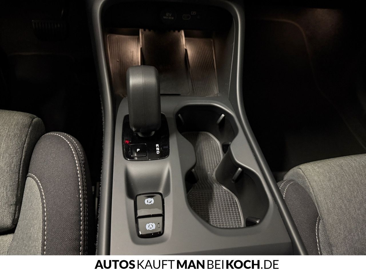 Volvo XC40 B3 DKG Core AHK LED SHZ/LHZ NAVI PDC/CAM!