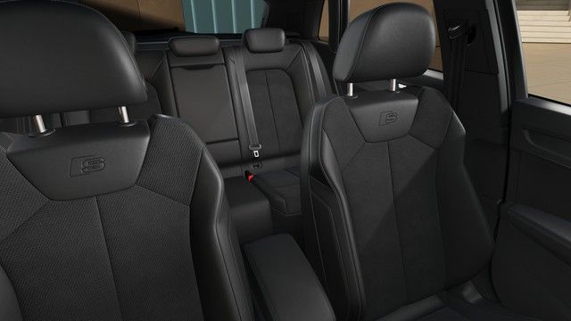 Audi Q3 40 TFSI quattro S line - Samsaru's Car Outlet