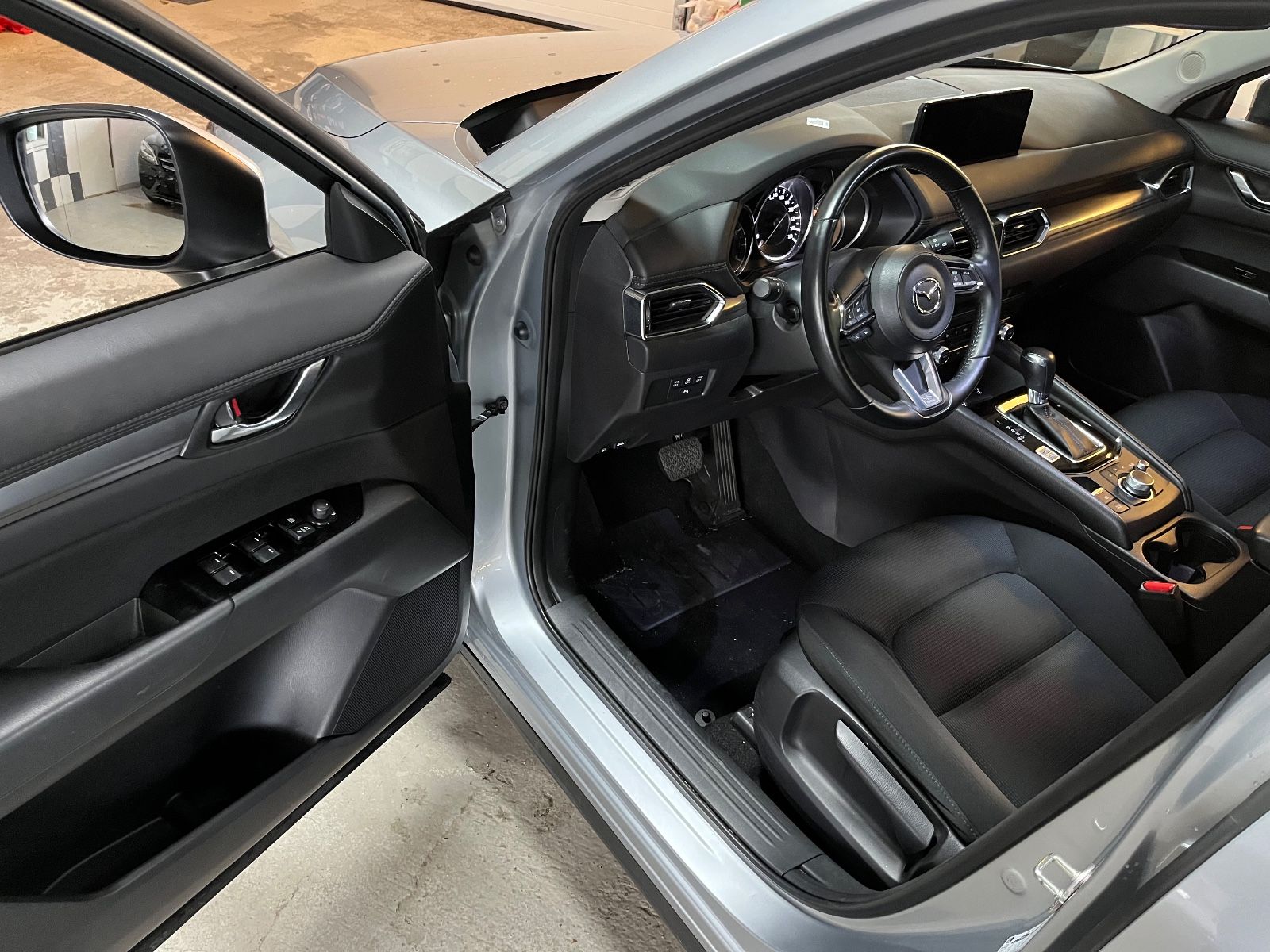 Mazda CX-5 2.0 e-SKYACTIV-G 165 Center-Line FWD AUT.