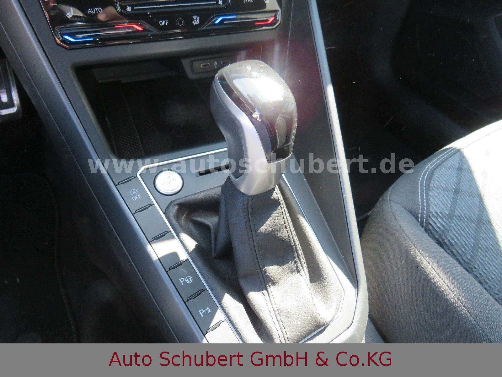 Volkswagen Taigo 1.5 TSI DSG R-Line - Samsaru's Car Outlet