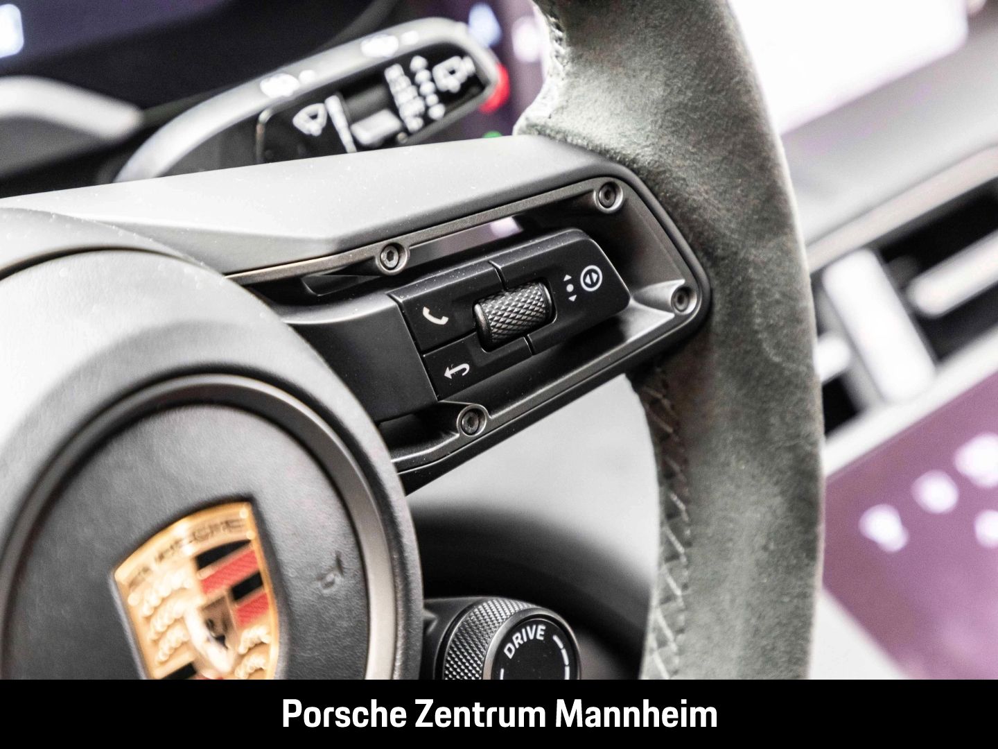 Porsche Taycan Sport Turismo SurroundView InnoDrive HD-M