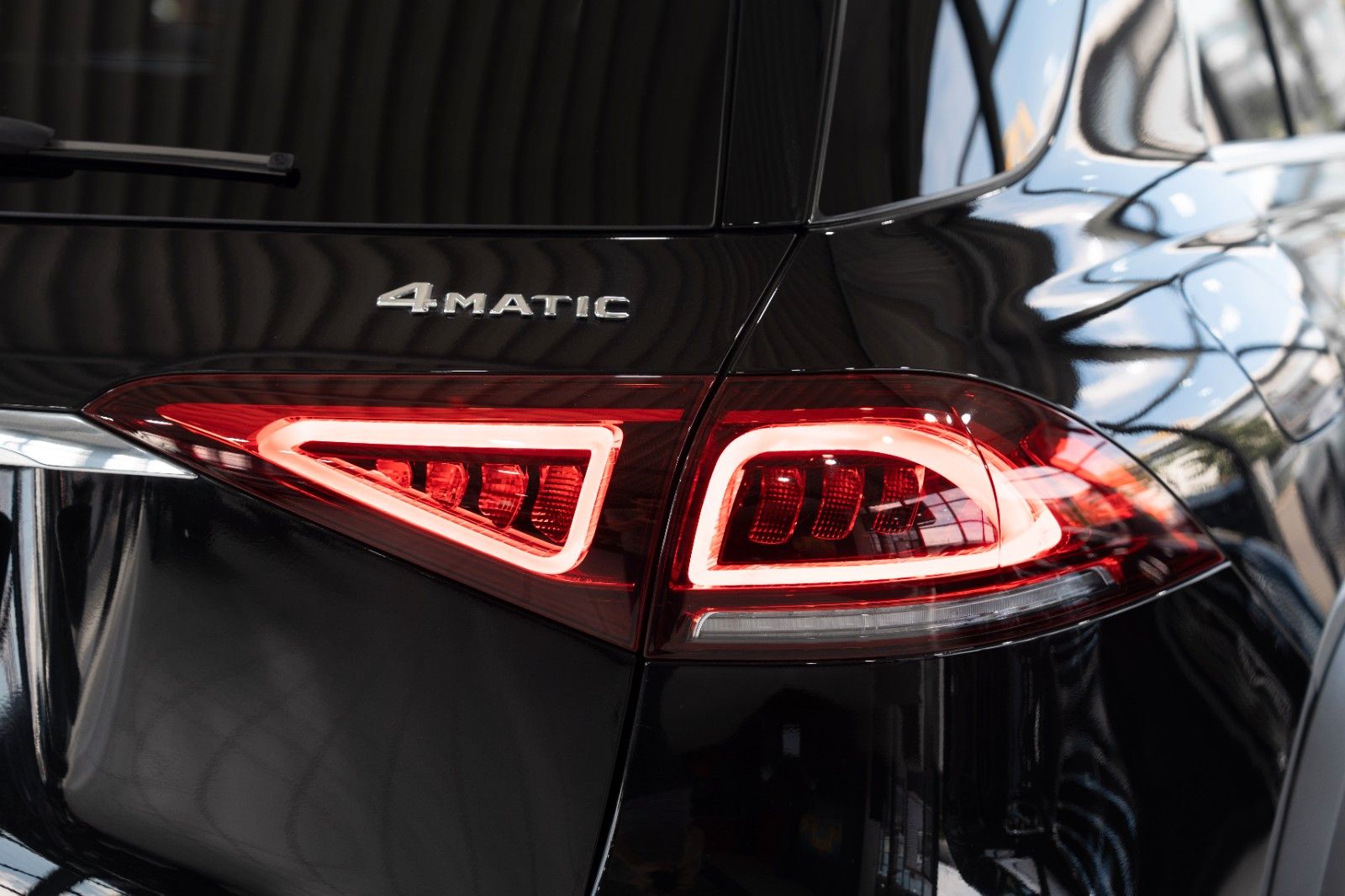 Mercedes-Benz GLE 350 de 4M *LEDER*NAVI*LED-HIGH*DAB*1.HAND*