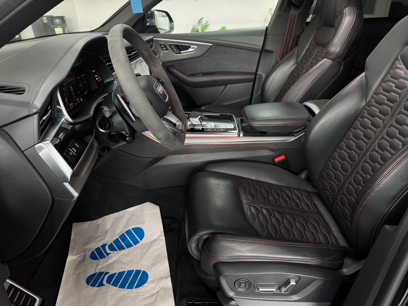 Audi RSQ8 4.0 TFSI quattro *PANO*MATRIX*B&O*AGA