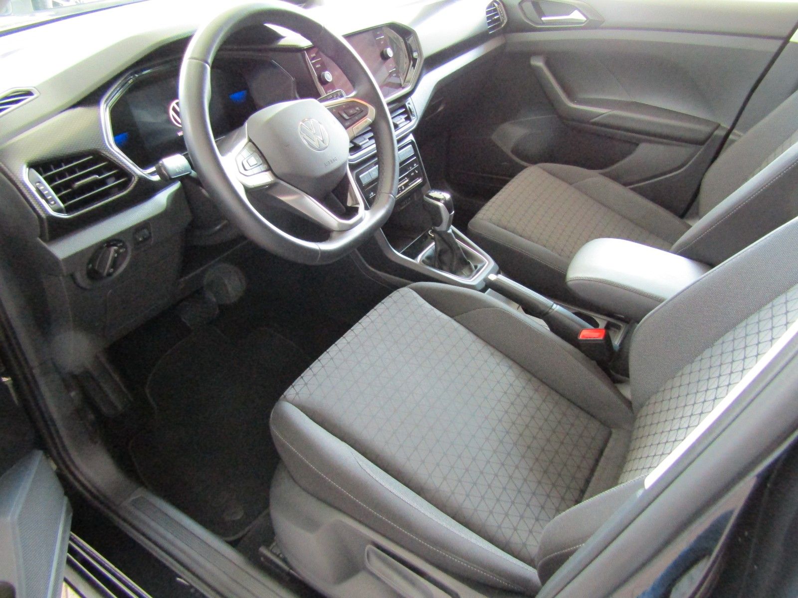 Volkswagen T-Cross Life 1.0 TSI DSG - Samsaru's Car Outlet