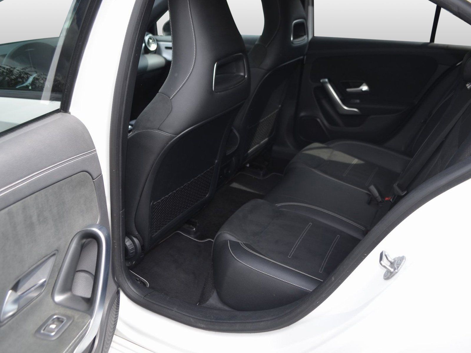 Mercedes-Benz e HYBR EDITION 2020 AMG - Samsaru's Car Outlet