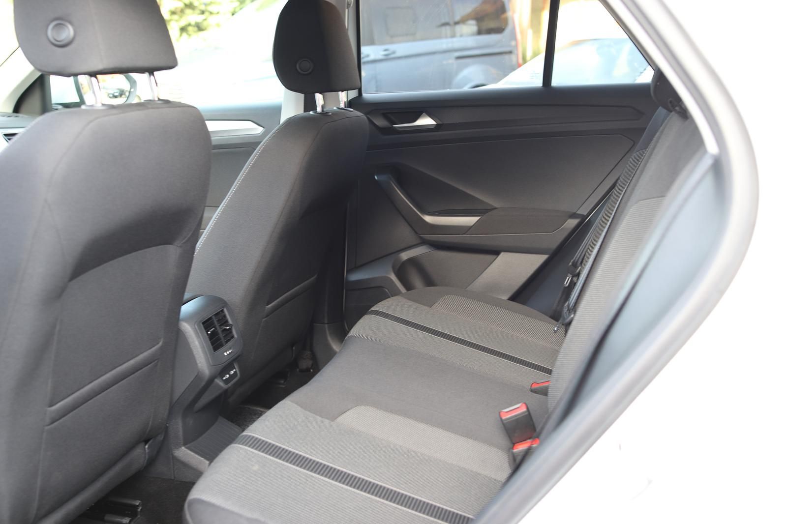 Volkswagen T-Roc 1.5 TSI Life DSG - Samsaru's Car Outlet