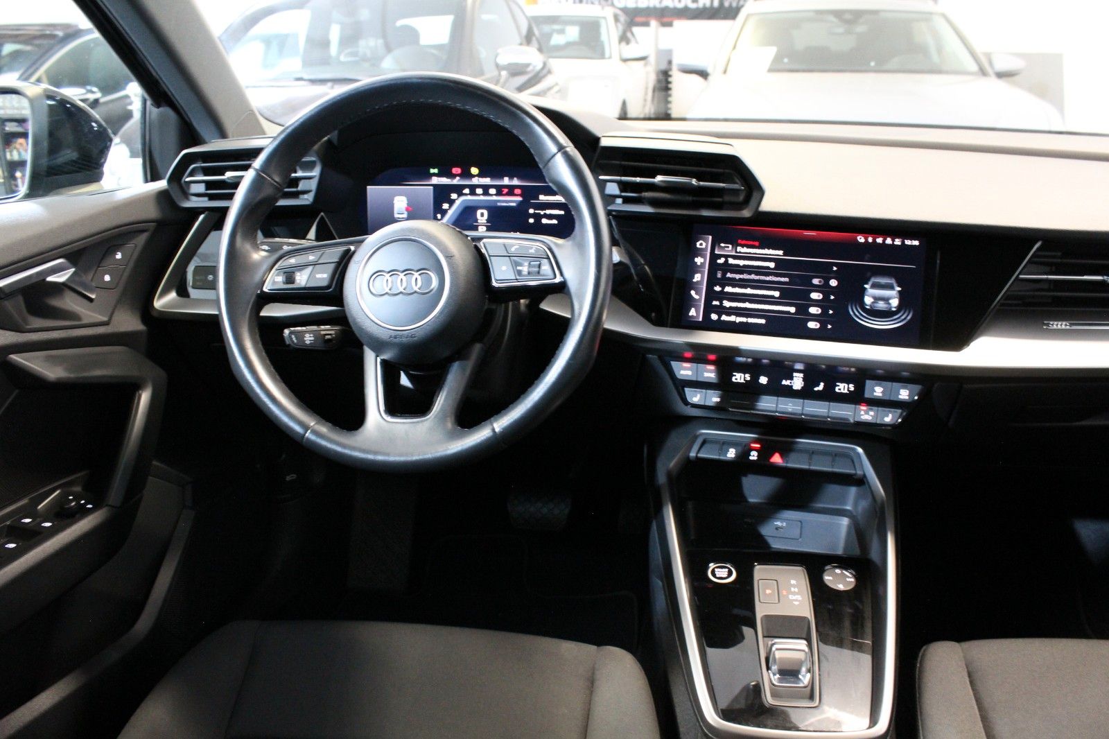 Audi A3*Limousine*30 TFSI*Advanced*Automatik*LED*Navi