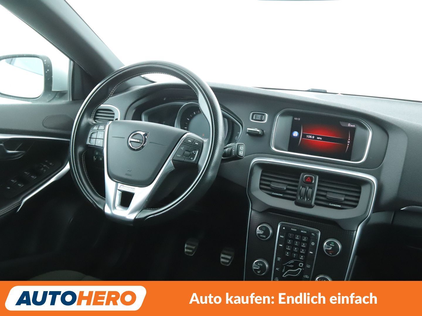 Volvo V40 2.0 T2 R-Design*NAVI*TEMPO*CAM*PDC*SHZ*