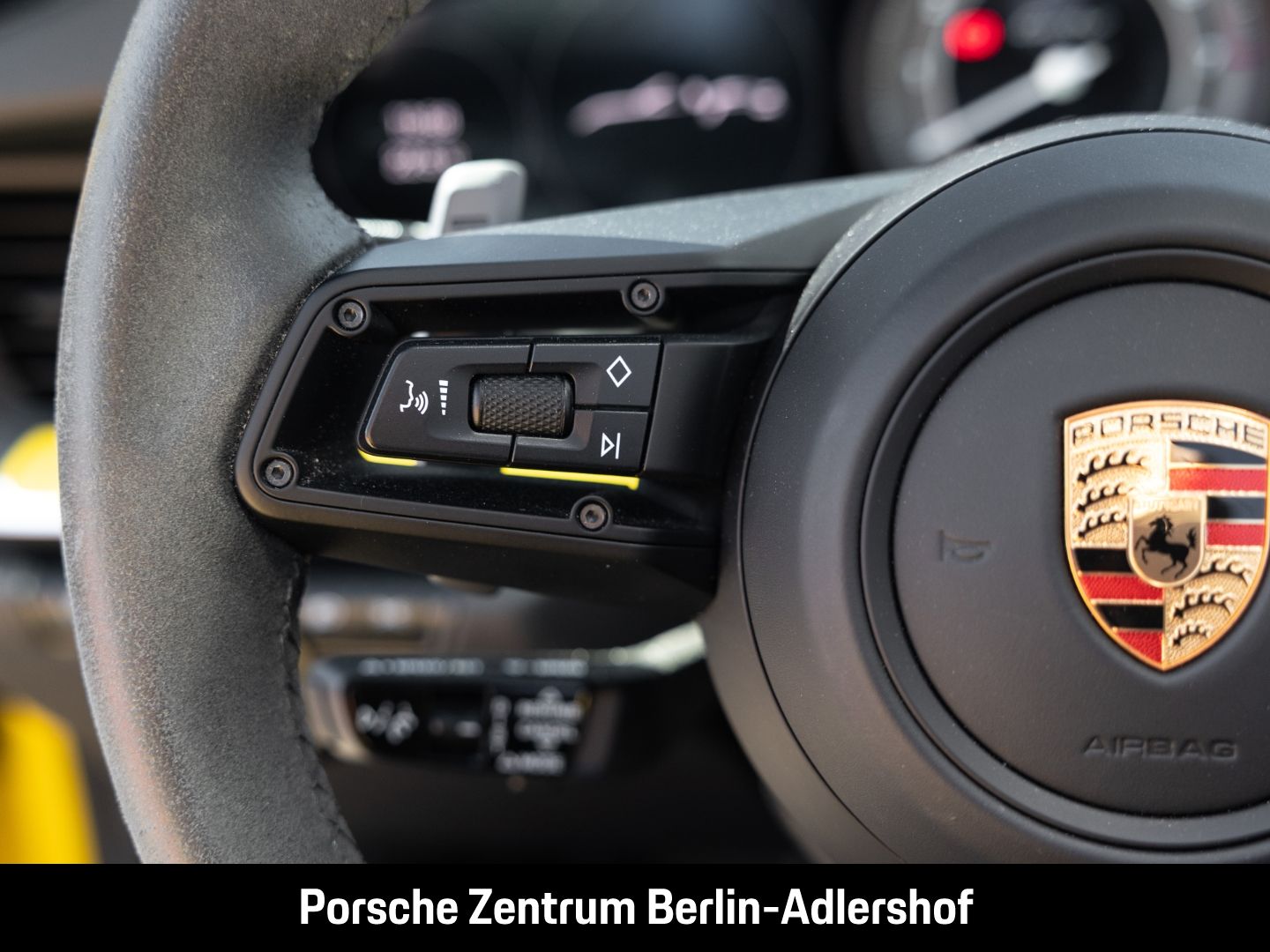 Porsche 992 911 Turbo Cabriolet Burmester Liftsystem-VA