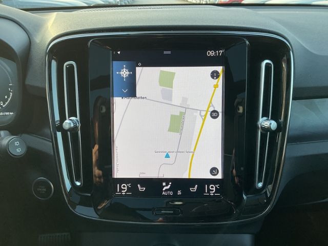 Volvo XC40 T5 Ultimate Dark Plug-In 2WD AHK PANO ACC